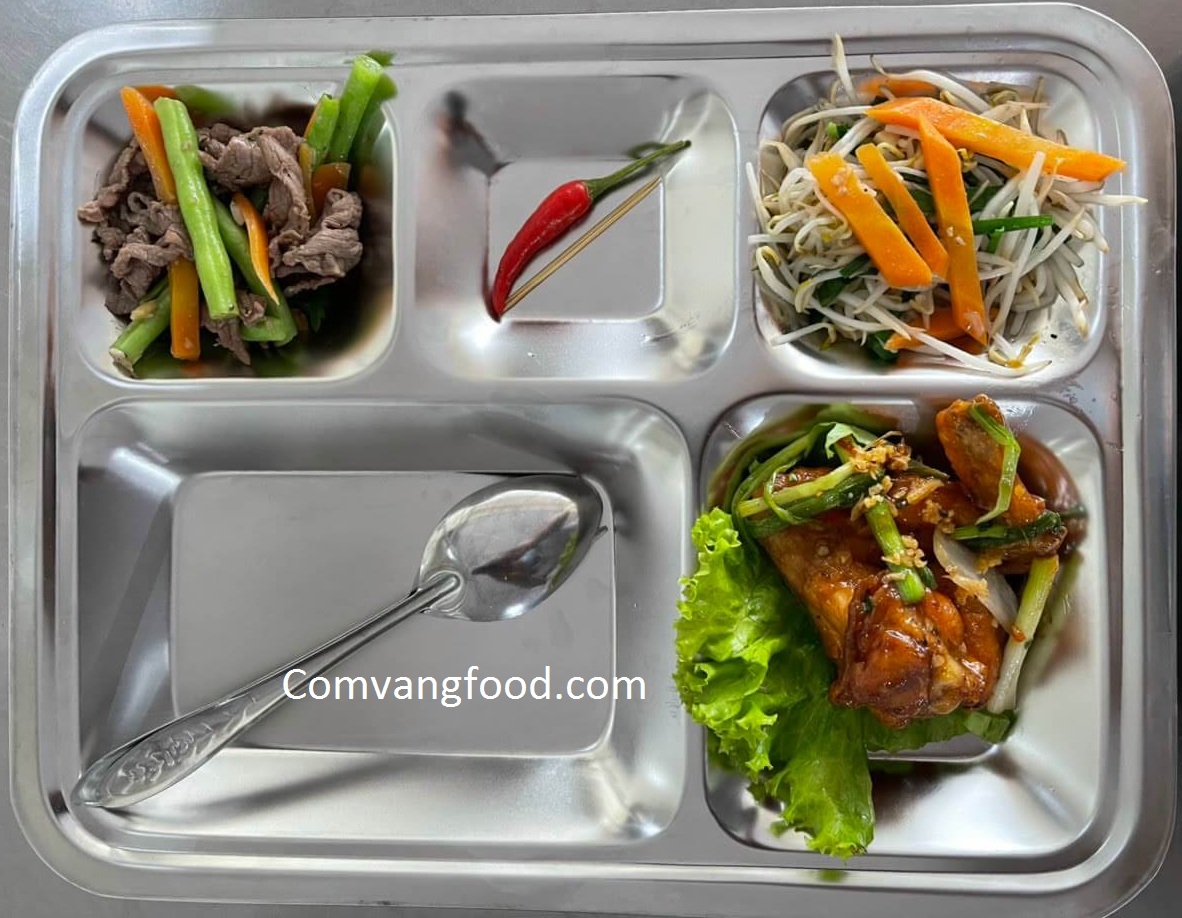 Suất ăn 25k ở KCN Long Thành
